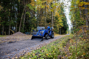 Traktori Solis 20 4wd, Etukuormaajalla 2