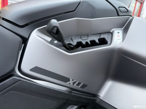 Can-Am Outlander Max XU HD7 Platinum Satin 10