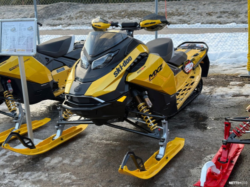 Ski-Doo MX Z Mallisto